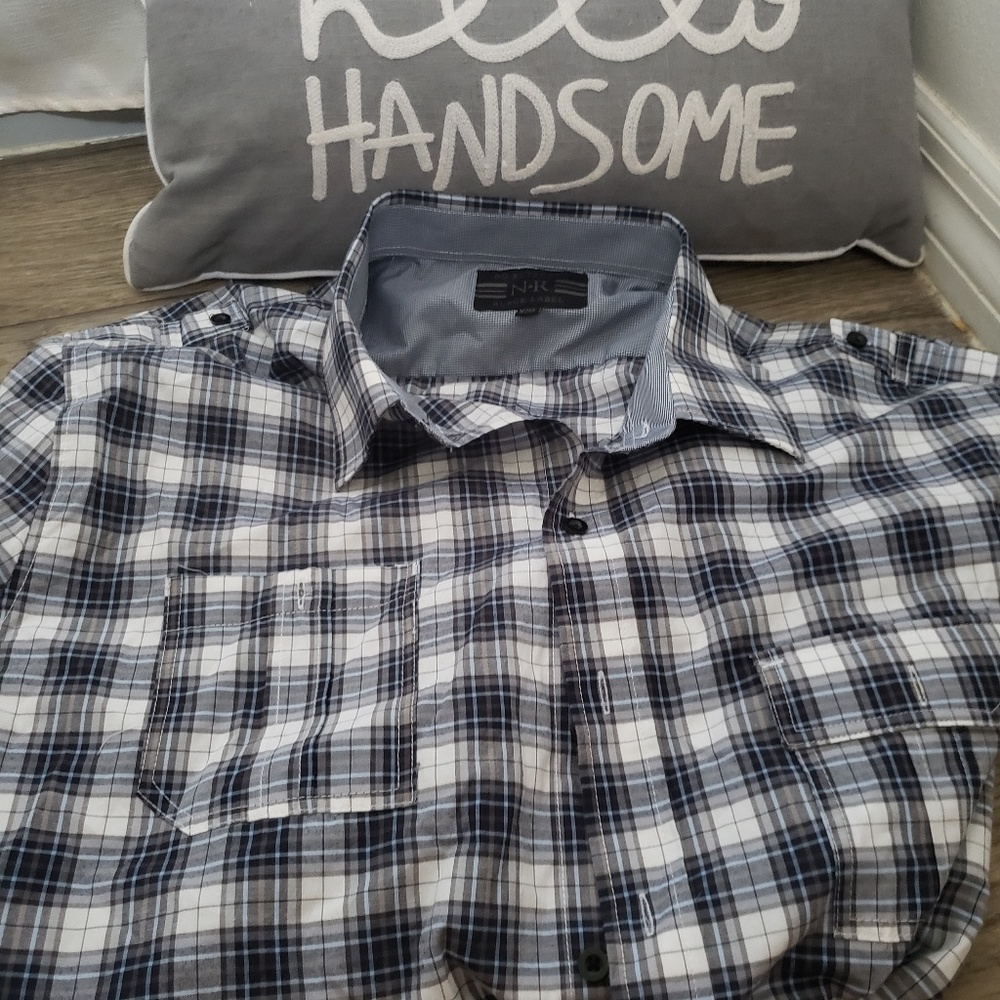 Men's No retreat button down.